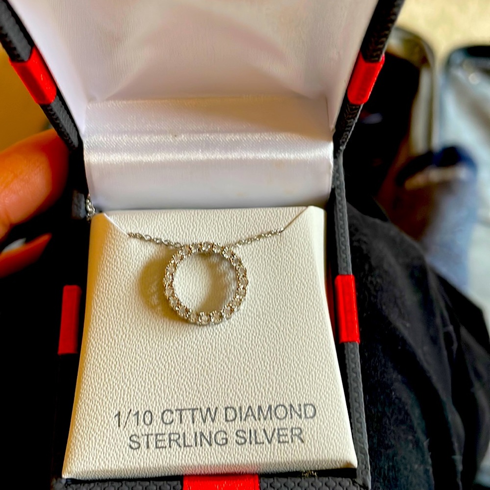 Beautiful Diamond Necklace!